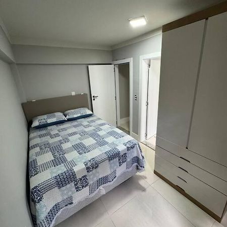 Aparto Canto Da Praia /40M D Mar Apartment บอมบินญัส ภายนอก รูปภาพ